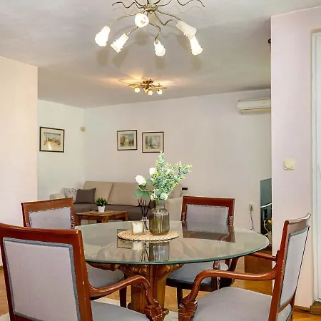 Spacious Flat With Garage - Steps From The Sea Garden By Flat Manаger *