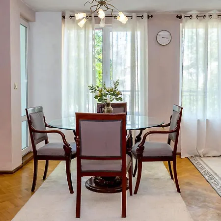 Apartmán Spacious Flat With Garage - Steps From The Sea Garden By Flat Manаger Varna