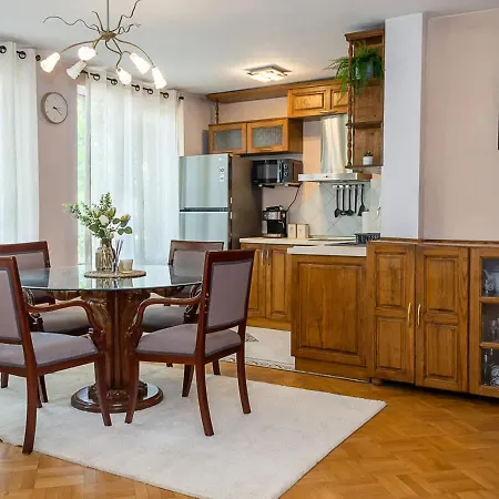Spacious Flat With Garage - Steps From The Sea Garden By Flat Manаger Apartmán *