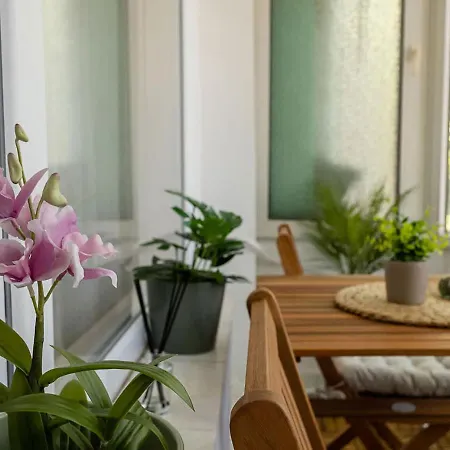 Spacious Flat With Garage - Steps From The Sea Garden By Flat Manаger Varna