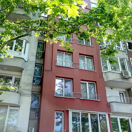 Spacious Flat With Garage - Steps From The Sea Garden By Flat Manаger Varna
